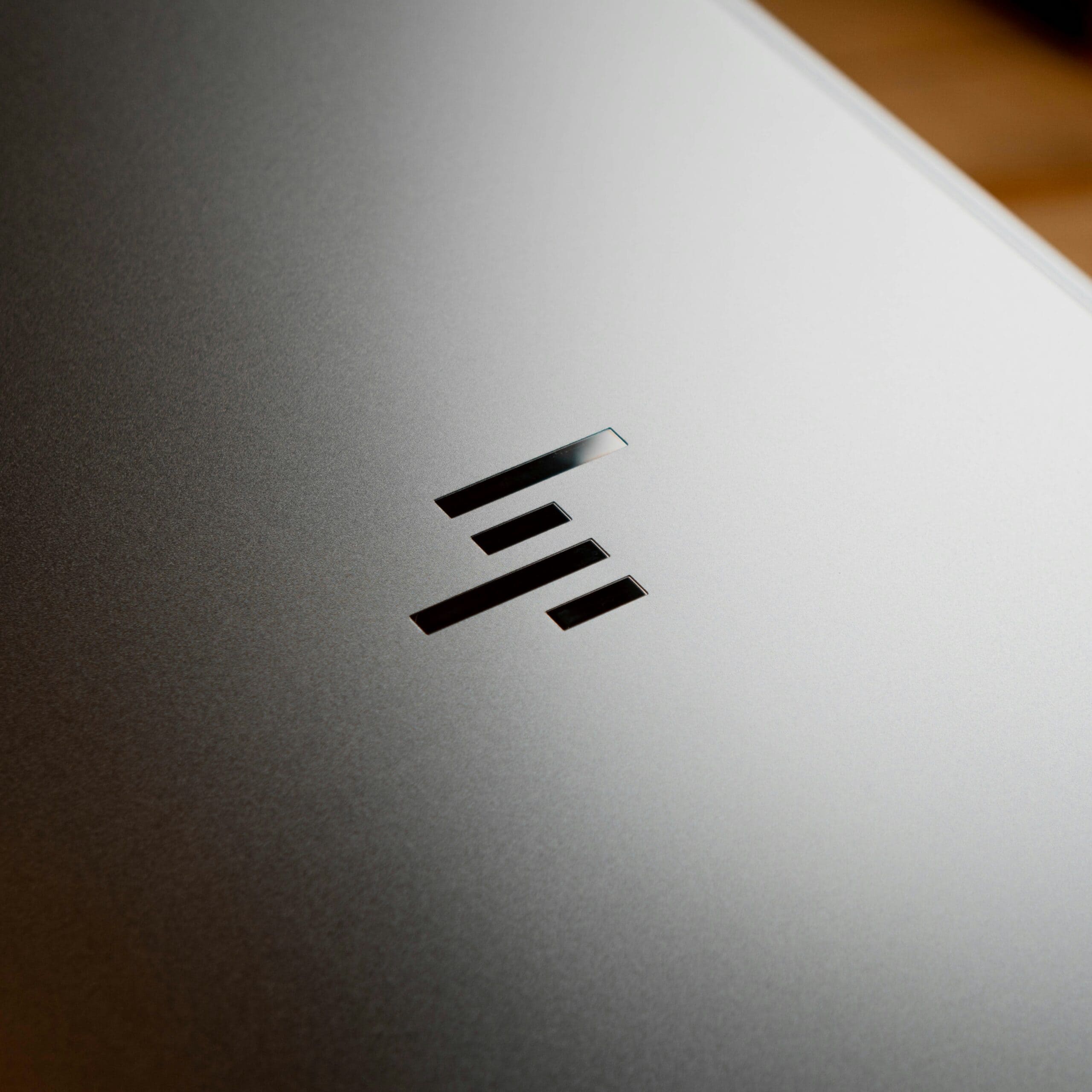 HP Pavilion против HP Envy: какой ноутбук лучше для повседневных задач?